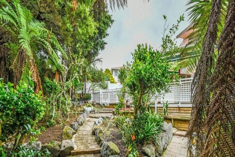 Photo of property in 5 Silkwood Grove, Totara Heights, Auckland, 2105