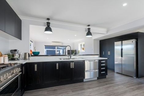 Photo of property in 12 Christchurch Crescent, Kelson, Lower Hutt, 5010