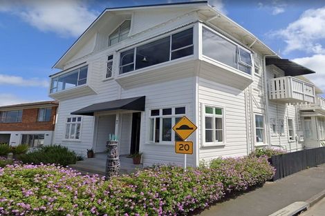 Photo of property in 7 Queens Parade, Devonport, Auckland, 0624