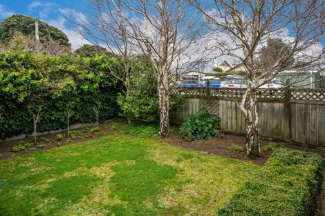 Photo of property in 67 Oroua Street, Eastbourne, Lower Hutt, 5013