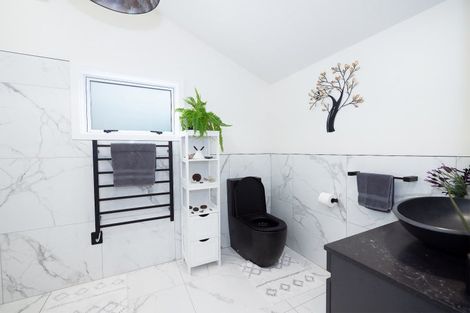 Photo of property in 9 Oromahoe Road, Opua, 0200