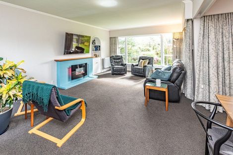 Photo of property in 16 Oakland Avenue, Saint Johns Hill, Whanganui, 4500