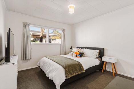 Photo of property in 5 Tudor Place, Mount Maunganui, 3116
