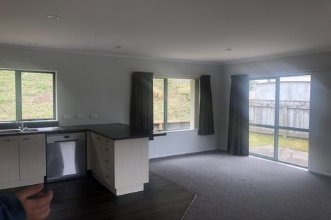 Photo of property in 16 Sams Way, Raumati South, Paraparaumu, 5032