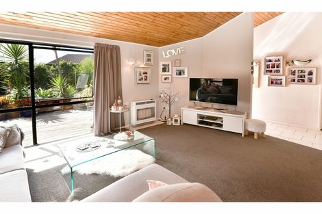 Photo of property in 56 Polkinghorne Drive, Manly, Whangaparaoa, 0930