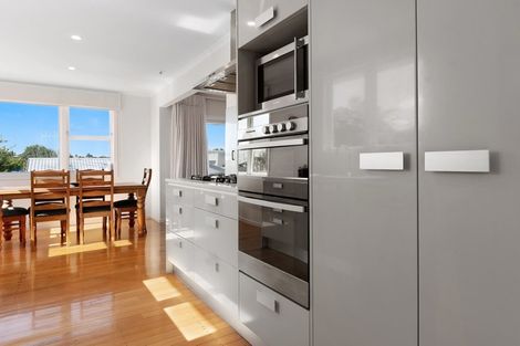 Photo of property in 3b Glenfield Place, Brookfield, Tauranga, 3110