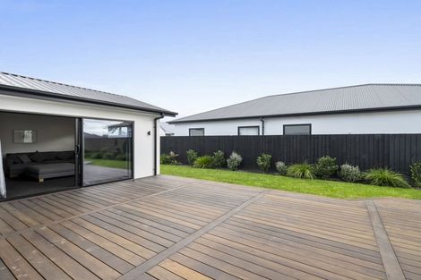 Photo of property in 6 Timara Crescent, Marshland, Christchurch, 8083