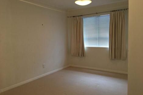 Photo of property in 3 Beulah Avenue, Rothesay Bay, Auckland, 0630