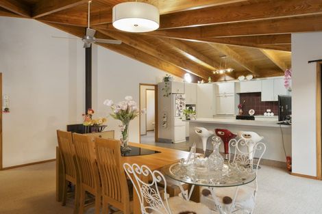 Photo of property in 20 Muscat Place, Henderson, Auckland, 0612