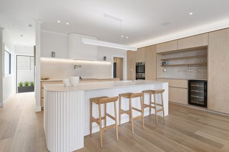 Photo of property in 14c Alfred Street, Northcote Point, Auckland, 0627