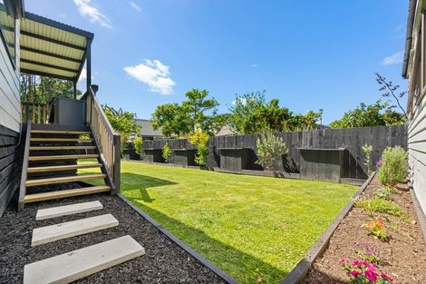 Photo of property in 2/324 Beach Road, Onerahi, Whangarei, 0110