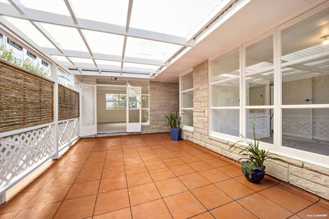 Photo of property in 1/51 Forrest Hill Road, Milford, Auckland, 0620