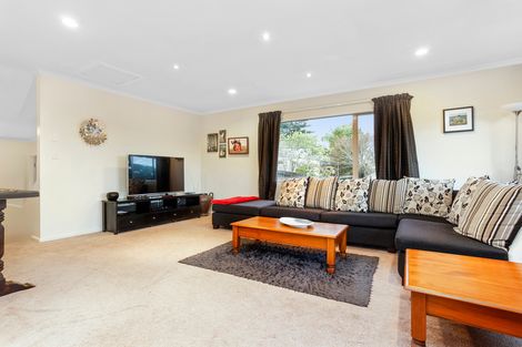 Photo of property in 1 Shah Place, Glen Eden, Auckland, 0602