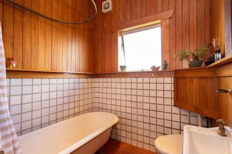 Photo of property in 27 Atherton Road, Epsom, Auckland, 1023