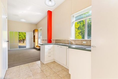 Photo of property in 12 Kelston Street, New Lynn, Auckland, 0600