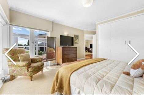 Photo of property in 33 Covil Avenue, Te Atatu South, Auckland, 0610