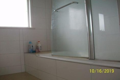 Photo of property in 228 Forrest Hill Road, Forrest Hill, Auckland, 0620