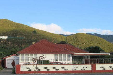 Photo of property in 1088 High Street, Taita, Lower Hutt, 5011