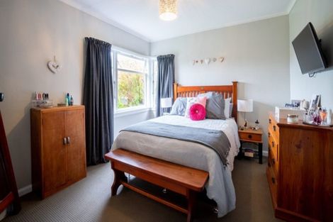 Photo of property in 19 East Street, Terrace End, Palmerston North, 4410