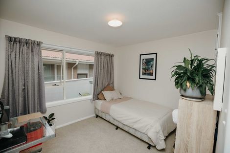 Photo of property in 92 Roberta Drive, Somerfield, Christchurch, 8024