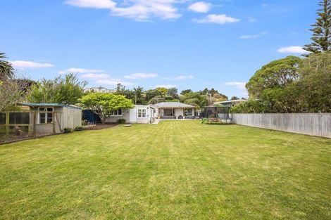 Photo of property in 23 Paekakariki Hill Road, Pauatahanui, Porirua, 5381