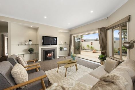 Photo of property in 2 Oldfield Court, Huntington, Hamilton, 3210