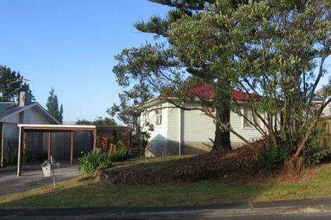 Photo of property in 2/8 Locket Road, Glenfield, Auckland, 0629