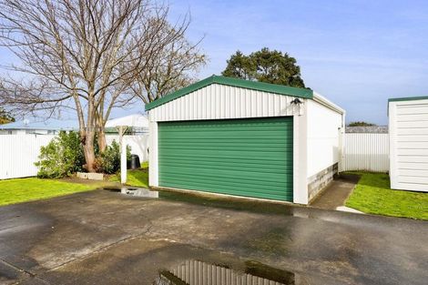 Photo of property in 1 Ramanui Avenue, Hawera, 4610