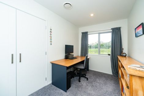 Photo of property in 74 Polson Hill Drive, Aokautere, Palmerston North, 4471