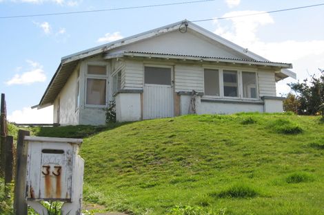 Photo of property in 33 Rangiora Street, Castlecliff, Whanganui, 4501