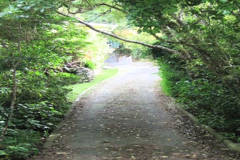 Photo of property in 142 Pinehaven Road, Pinehaven, Upper Hutt, 5019