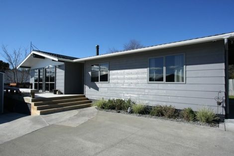 Photo of property in 76 Richmond Avenue, Richmond Heights, Taupo, 3330