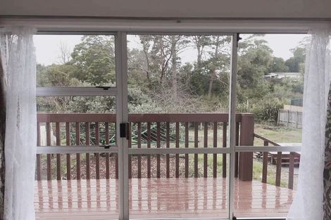 Photo of property in 24 Finlow Drive, Te Atatu South, Auckland, 0610