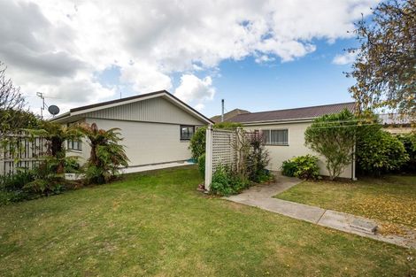 Photo of property in 8 Erin Crescent, Mairehau, Christchurch, 8013