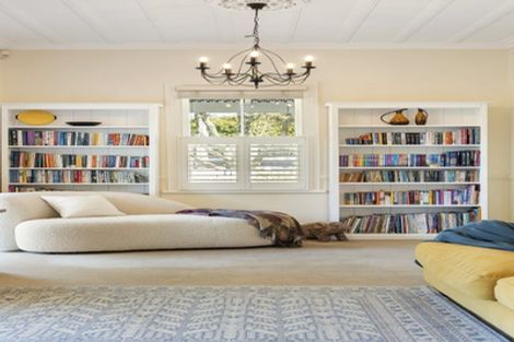 Photo of property in 46 Waterview Road, Stanley Point, Auckland, 0624