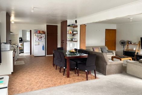 Photo of property in 84 Nortons Road, Avonhead, Christchurch, 8042