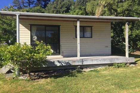 Photo of property in 23 Kereru Street, Henderson, Auckland, 0612