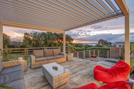 Photo of property in 88 Tiri Road, Tindalls Beach, Whangaparaoa, 0930