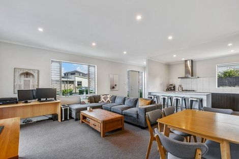 Photo of property in 4 Kuku Avenue, Red Beach, 0932