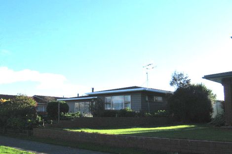 Photo of property in 30 John F Kennedy Drive, Milson, Palmerston North, 4414