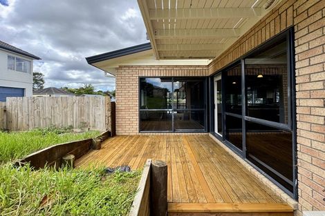 Photo of property in 25 Chieftain Rise, Goodwood Heights, Auckland, 2105