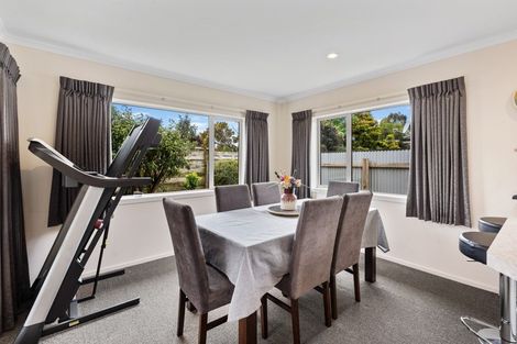 Photo of property in 23 Bowen Street, Woodville, 4920