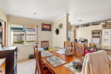 Photo of property in 51 Broadfield Street, Massey, Auckland, 0614