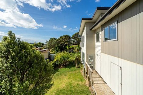 Photo of property in 141a Arran Road, Browns Bay, Auckland, 0630