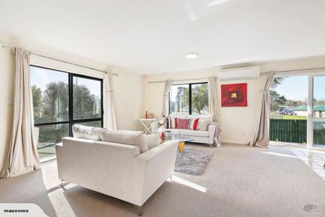 Photo of property in 2/106 Seymour Road, Sunnyvale, Auckland, 0612