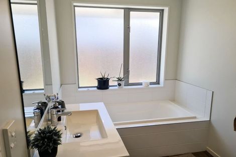 Photo of property in 16 Lockwood Street, Halswell, Christchurch, 8025