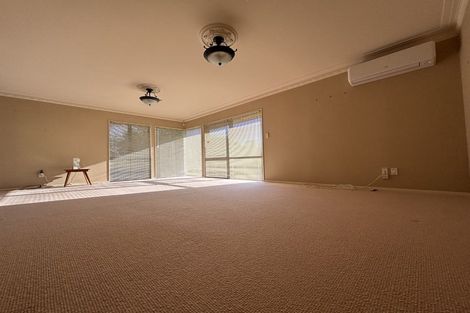 Photo of property in 33 Carnoustie Drive, Wattle Downs, Auckland, 2103