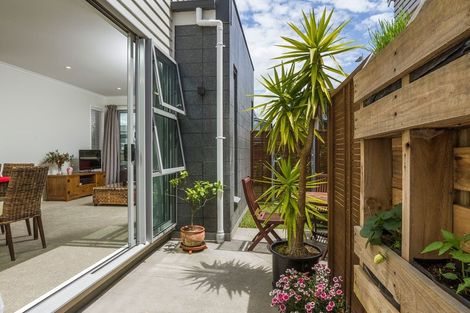 Photo of property in 41 Liquidambar Drive, Hobsonville, Auckland, 0616