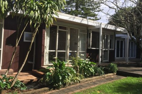 Photo of property in 55 Hillcrest Avenue, Hillcrest, Auckland, 0627