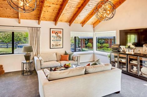 Photo of property in 262b Katherine Mansfield Drive, Whitemans Valley, Upper Hutt, 5371